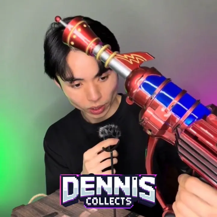 @denniscollects