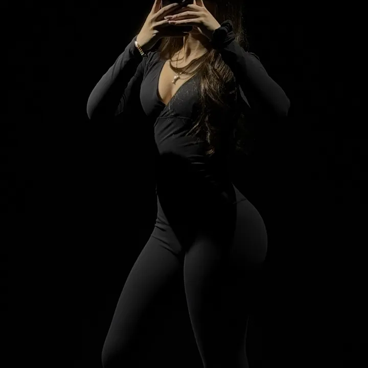 lovellyynikkii