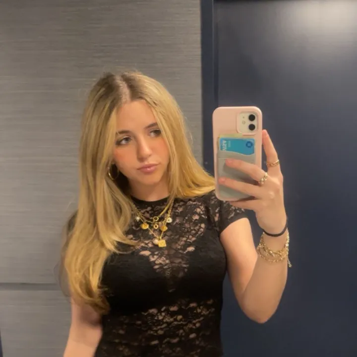 olivia_shultz