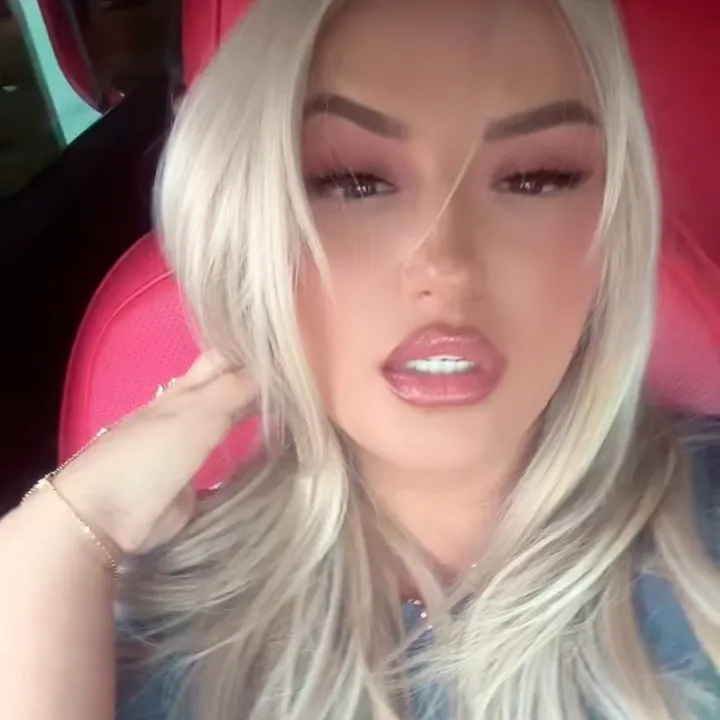 whitegirlroseeee