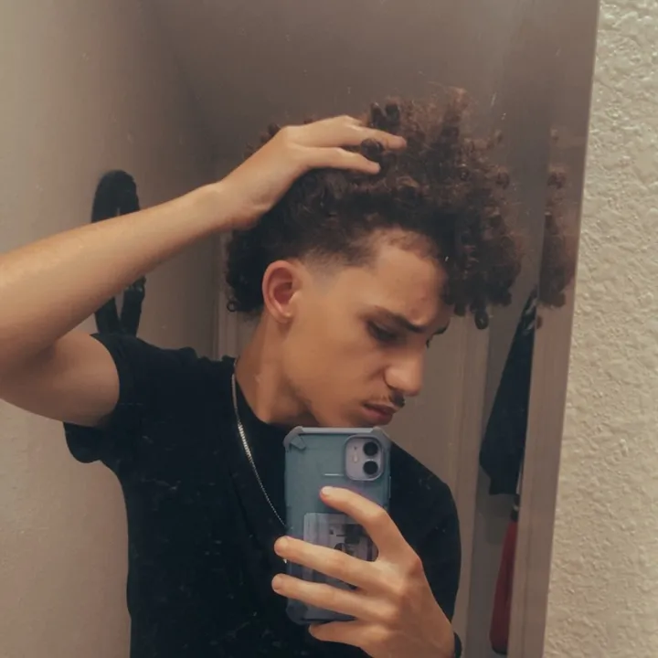 joniel_1k