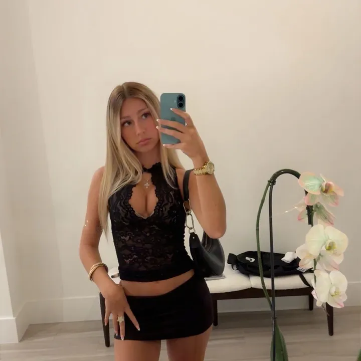 vivianssecret2
