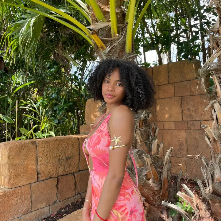 aniyahsanaa