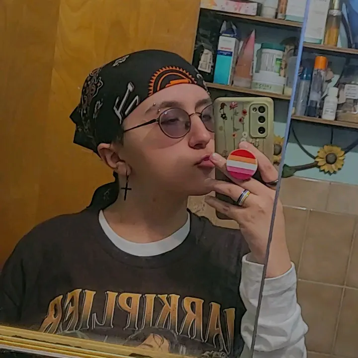 witchy__sapphic