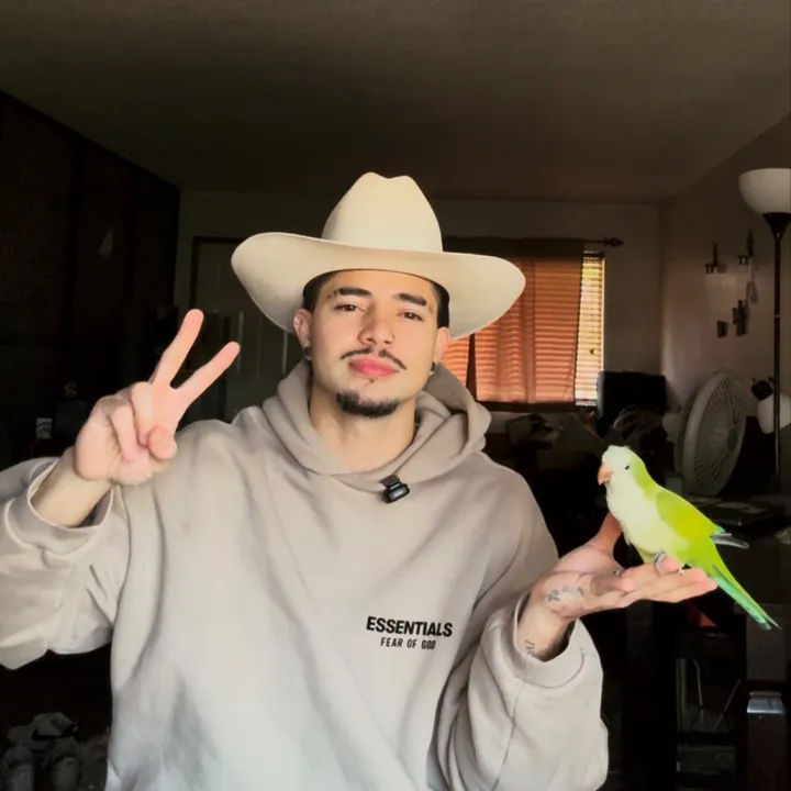 @xchuyito
