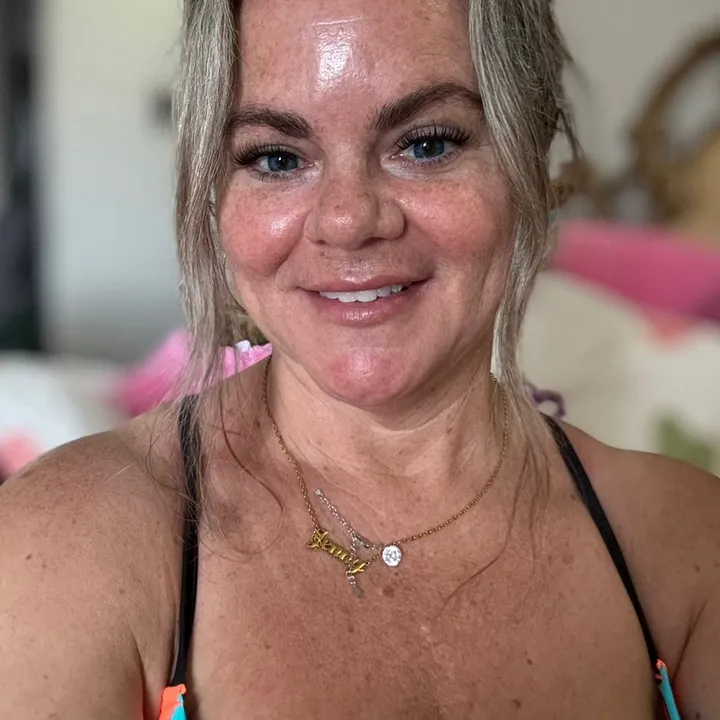 @bigboobbestie