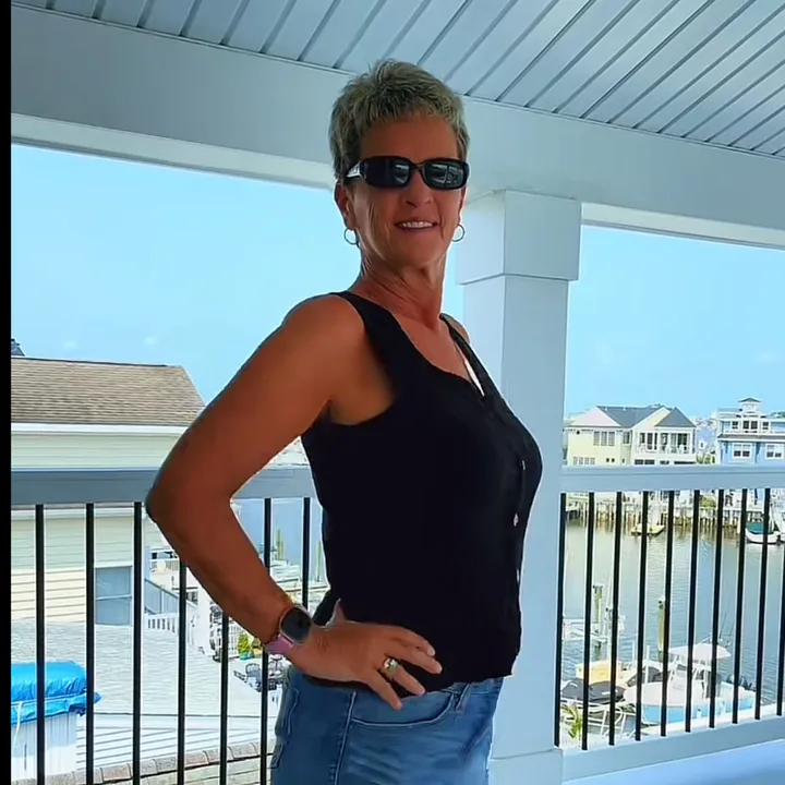 @downtheshore_dee