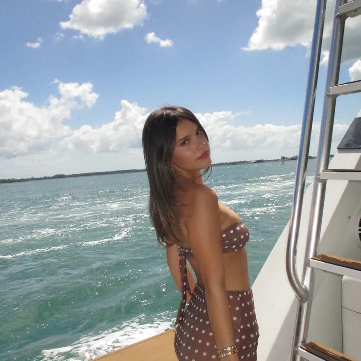 @julesdamas_