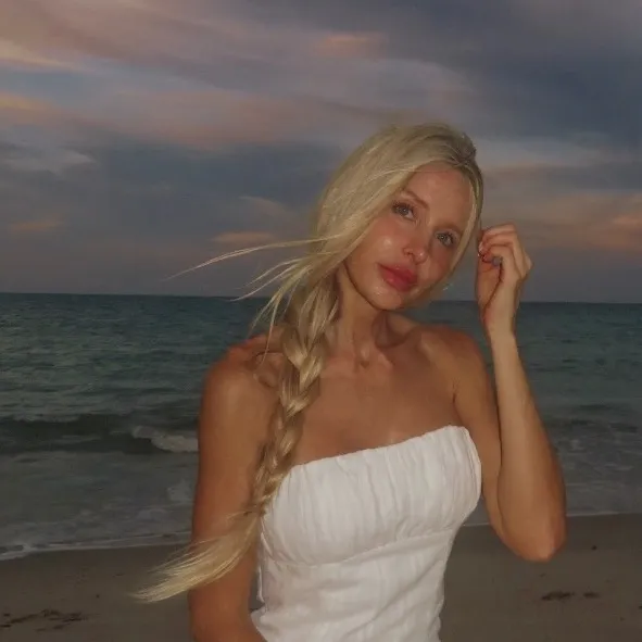 @blondeandbeachy