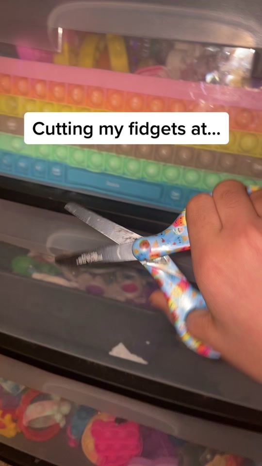 TikTok video thumbnail by _strawbxrry_fidgets_
