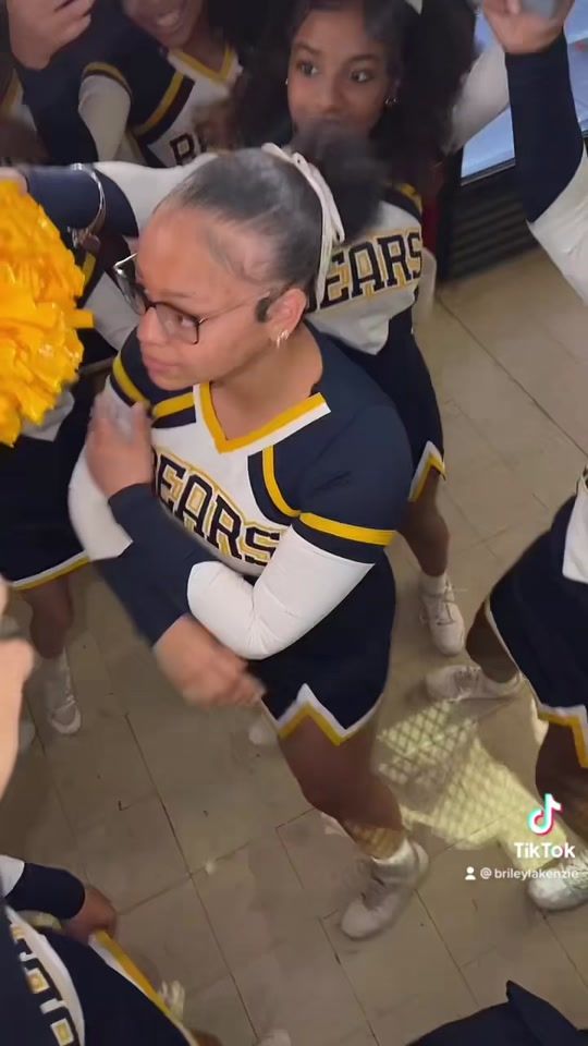TikTok video thumbnail by carencrohighcheer