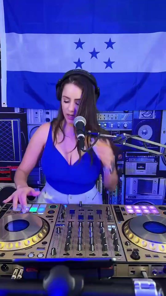 TikTok video thumbnail by deejaycarolina