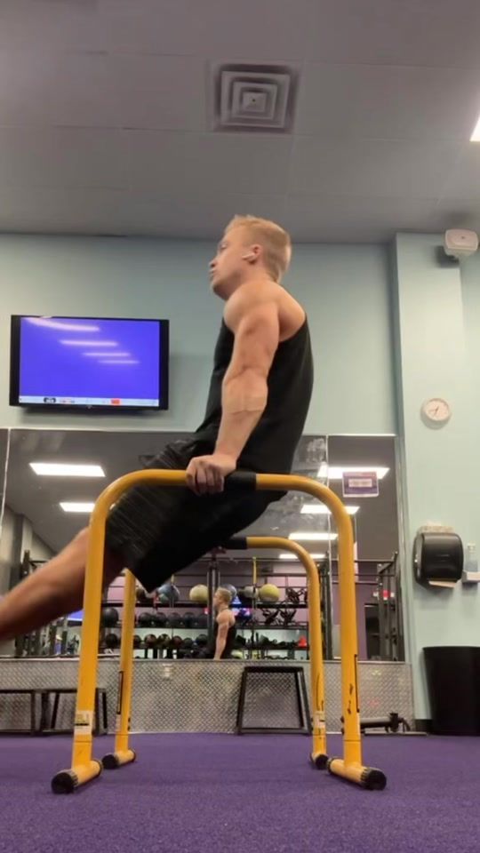 TikTok video thumbnail by evan.calisthenics