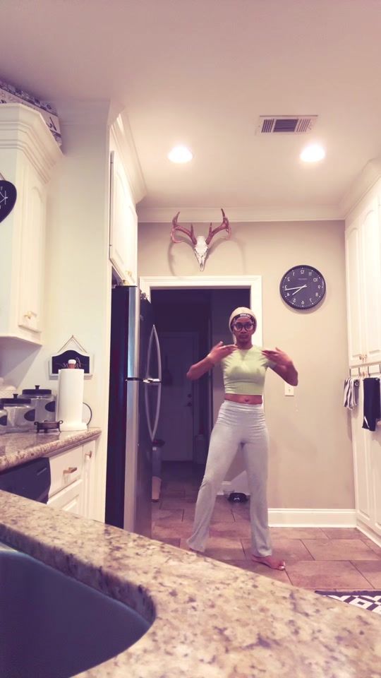 TikTok video thumbnail by kleiamae
