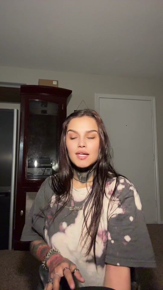 TikTok video thumbnail by emaleymarysarozee