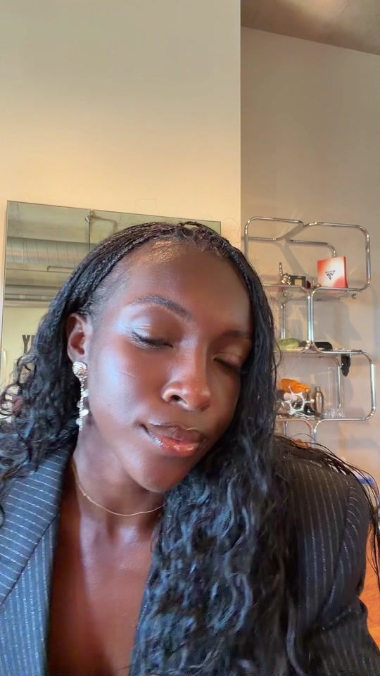 TikTok video thumbnail by aloziee