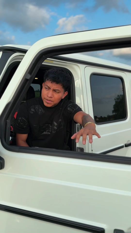 TikTok using AMG
