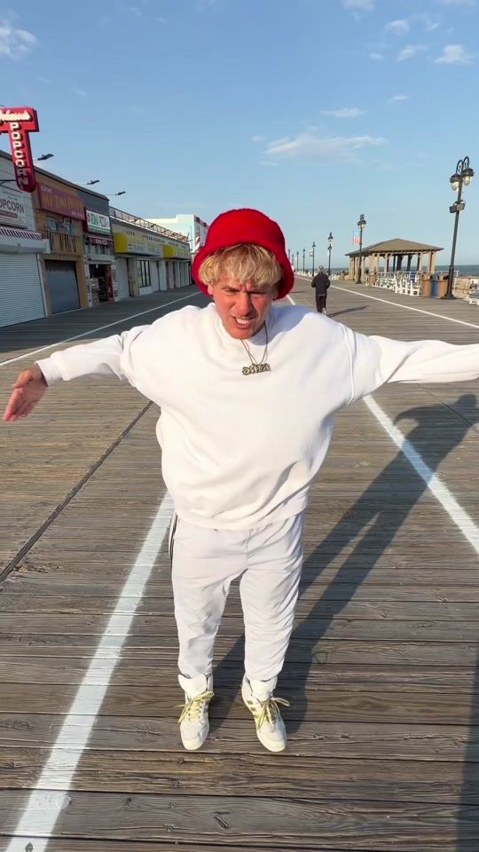TikTok video thumbnail by erichowl