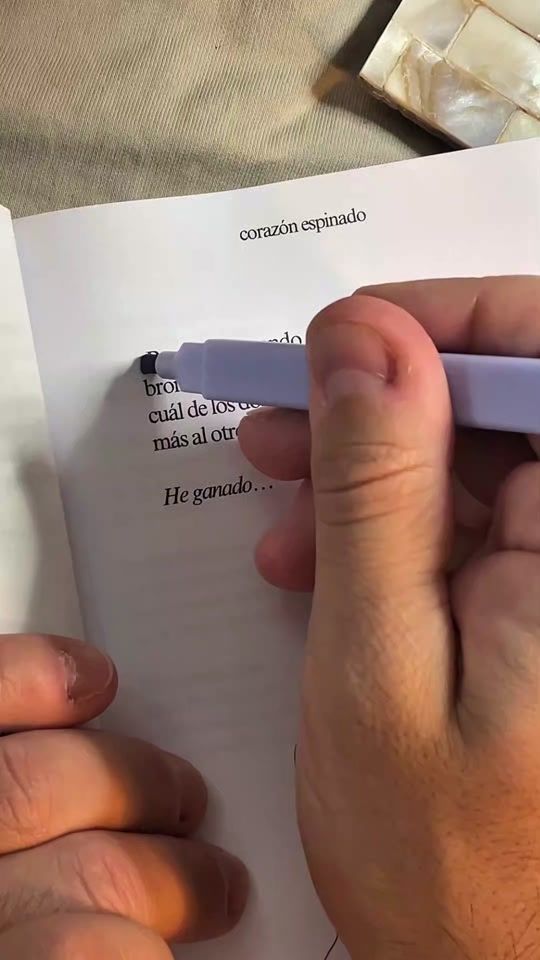 TikTok using Si tú no vuelves