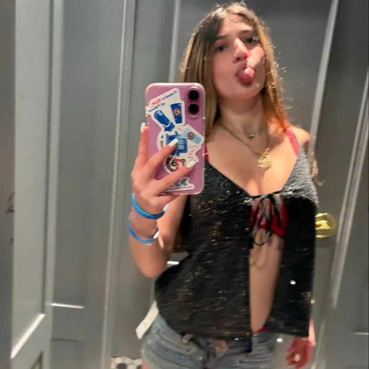 cutewhitegirl19