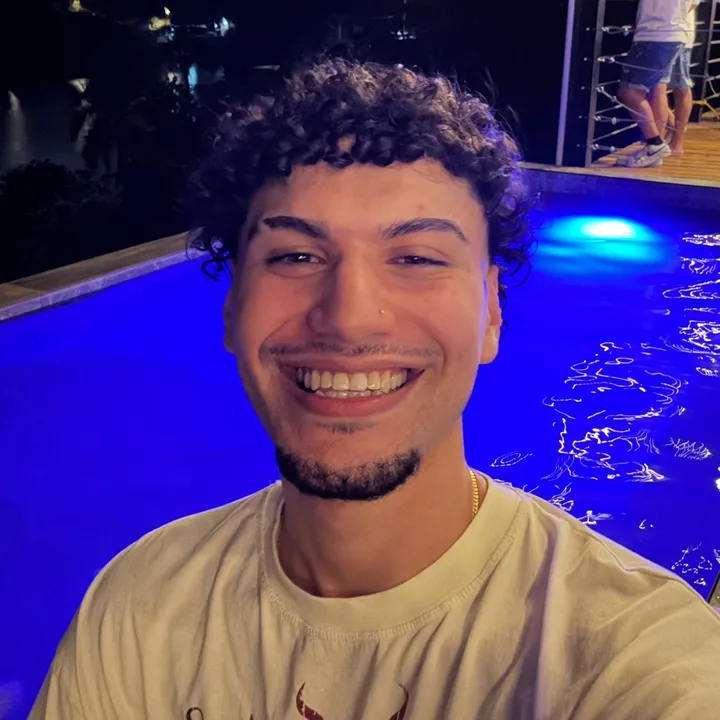 @bryan_alvarez