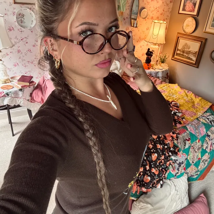 @lillybremer