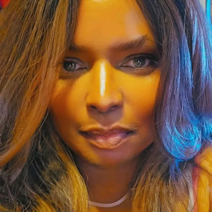 @happywellglam