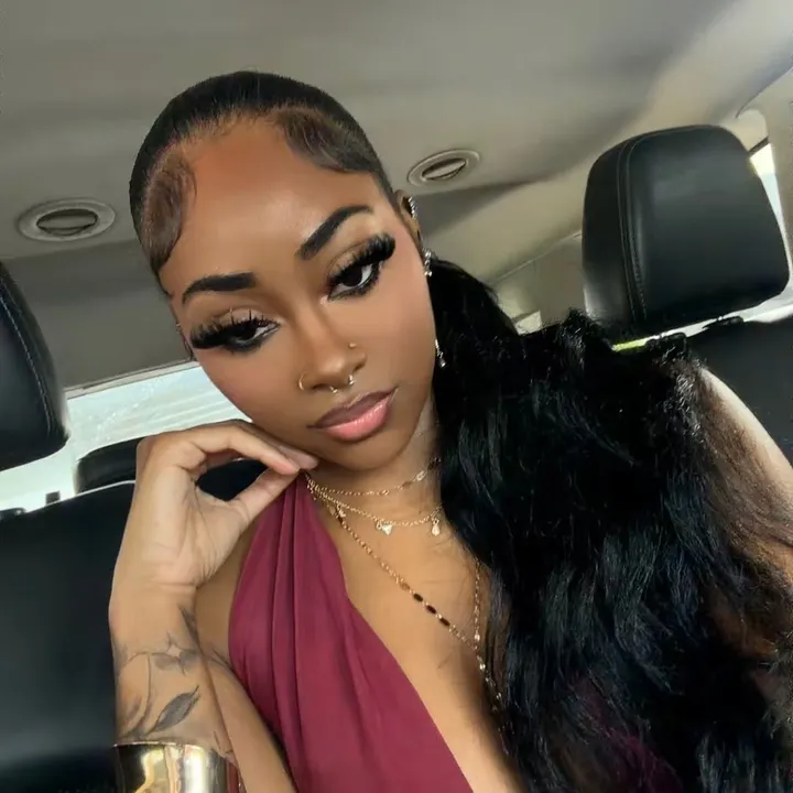 theylovelyricc_