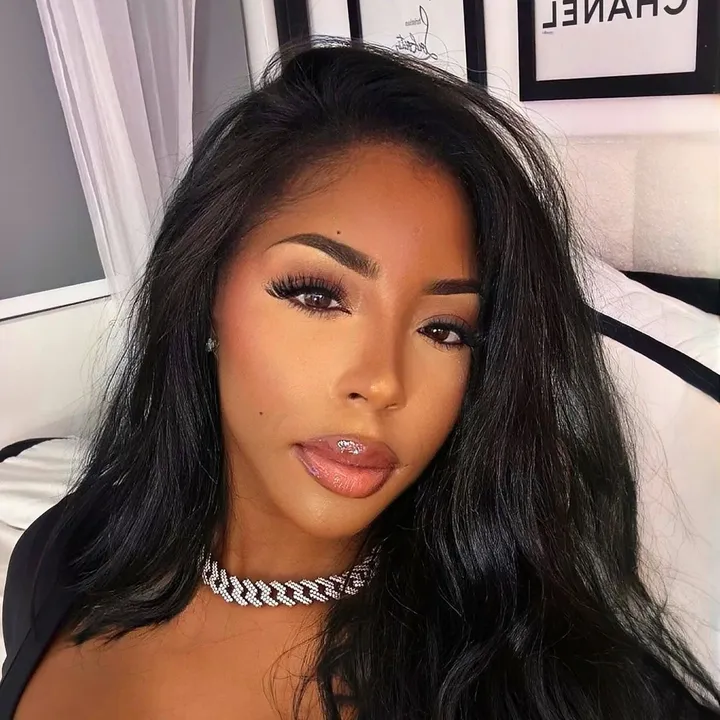 @moresamella