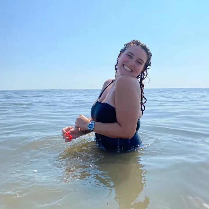 leahhall_