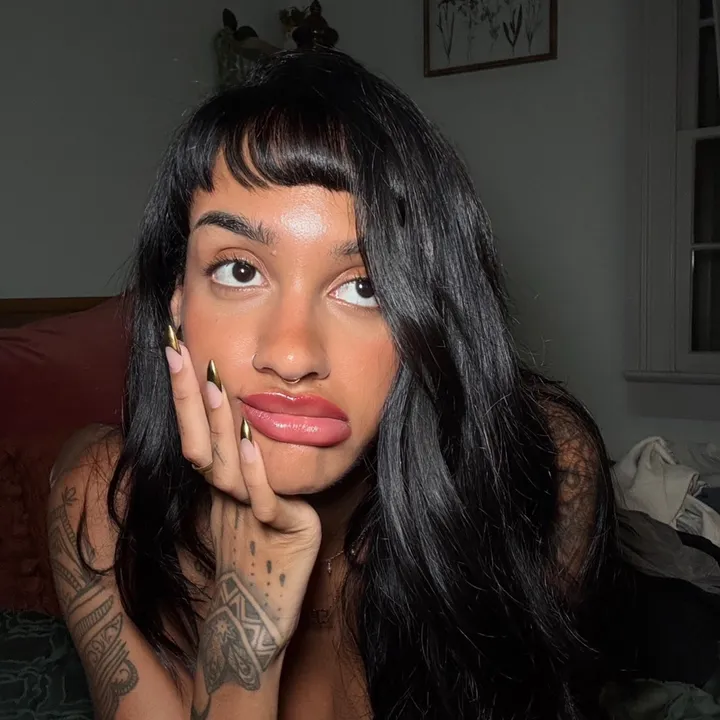 @_mylifeasvia_