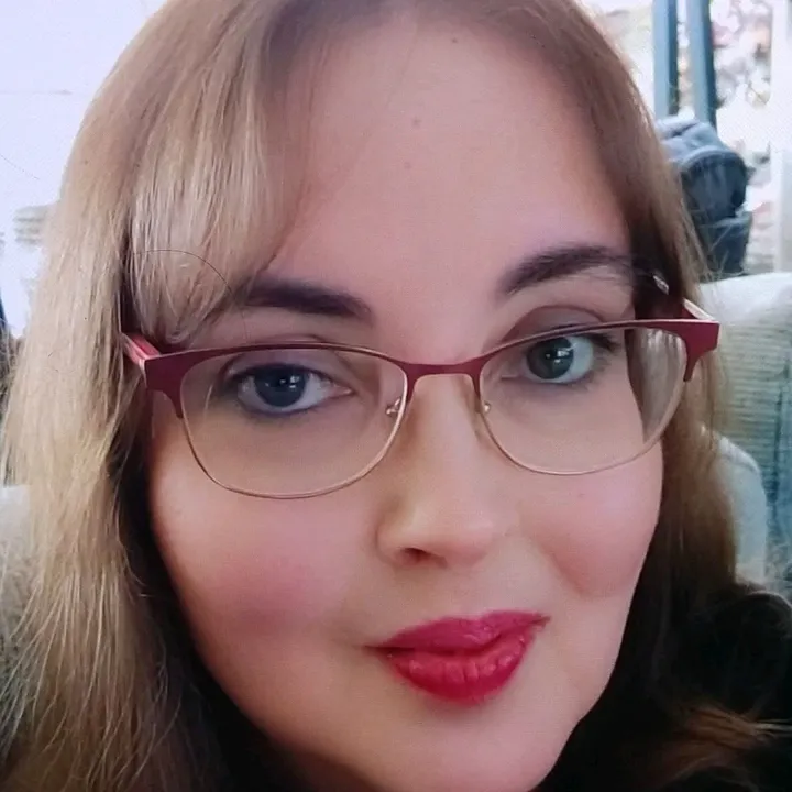 @deannemullz