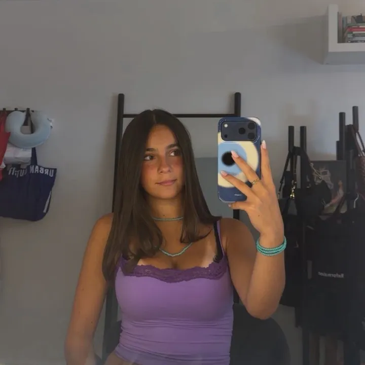 whoevenisellashay