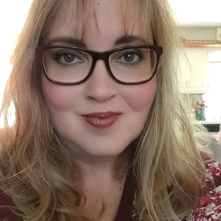 @deannemullz