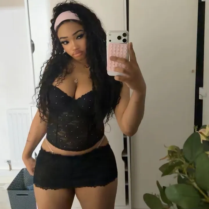 alexisdenecheaulive