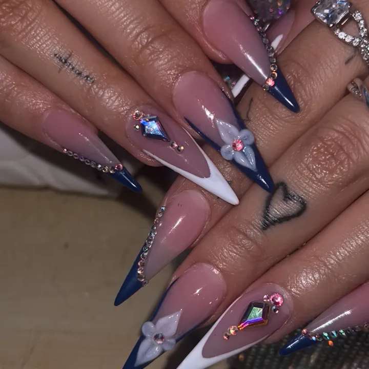 bling.nailzzz