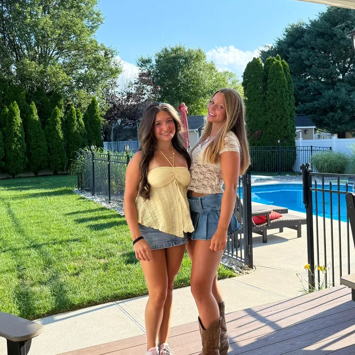 @bella_moore9