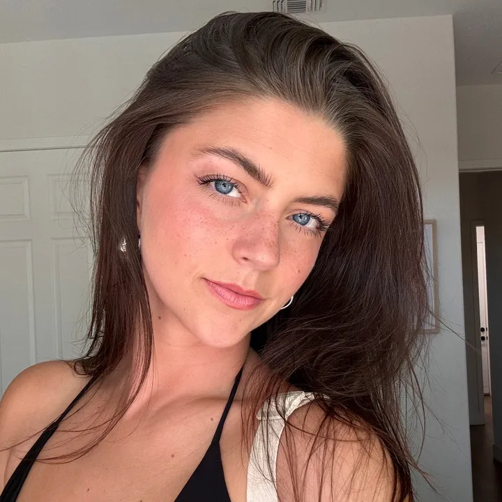 @maclainefarrell