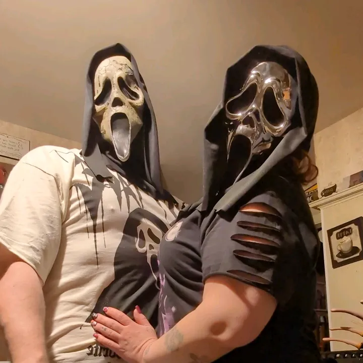 @thebloodcouple