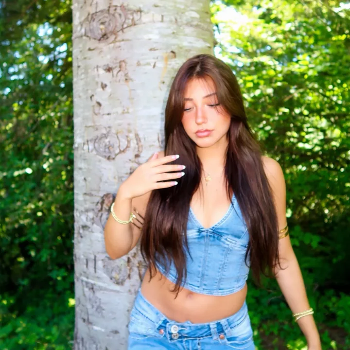 @haileyduquette