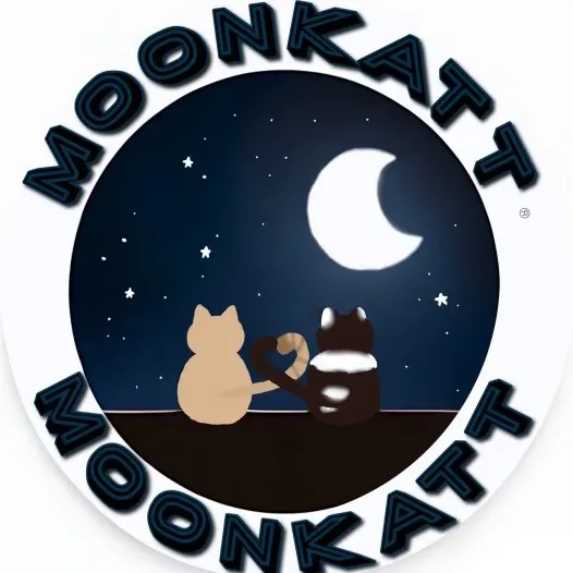 @moonkattsquishy