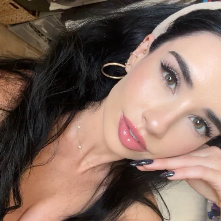 @parisdylan