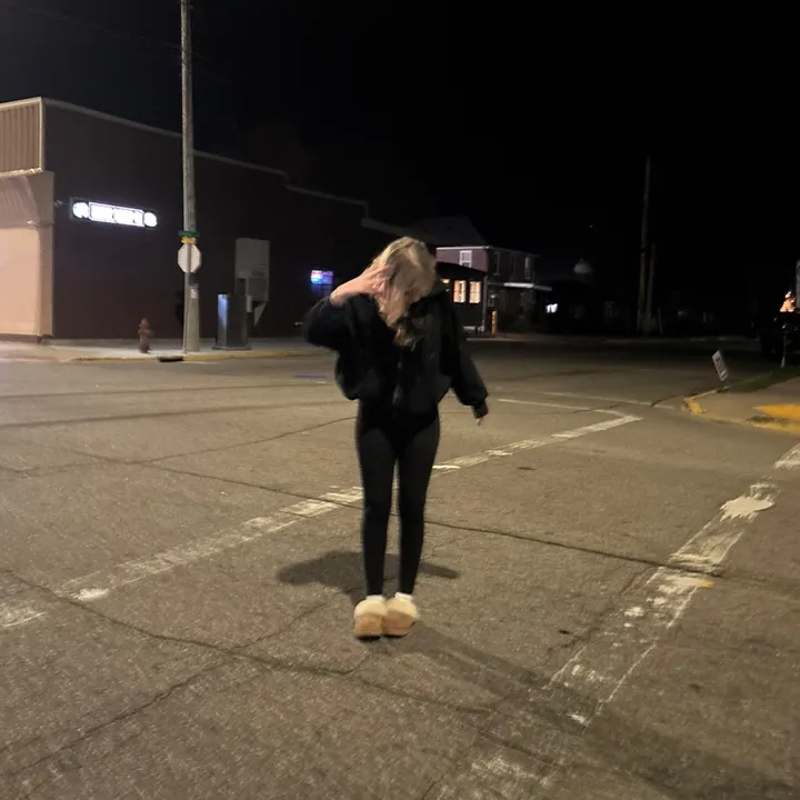 ella.lynn024