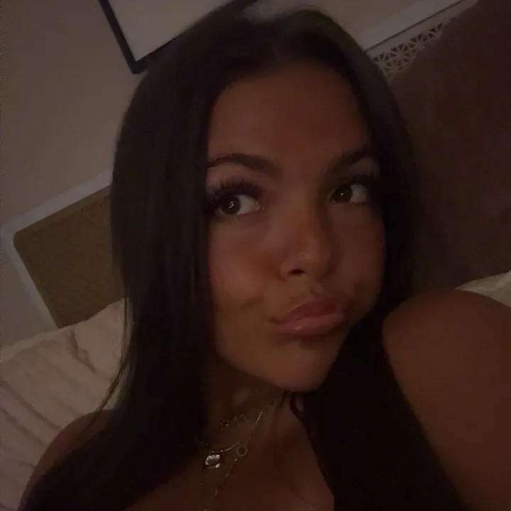 llliiiiivvvvvyyyyyyy