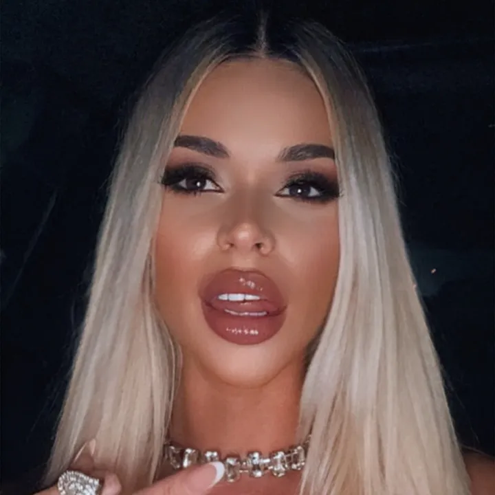 leyaniscaraballo