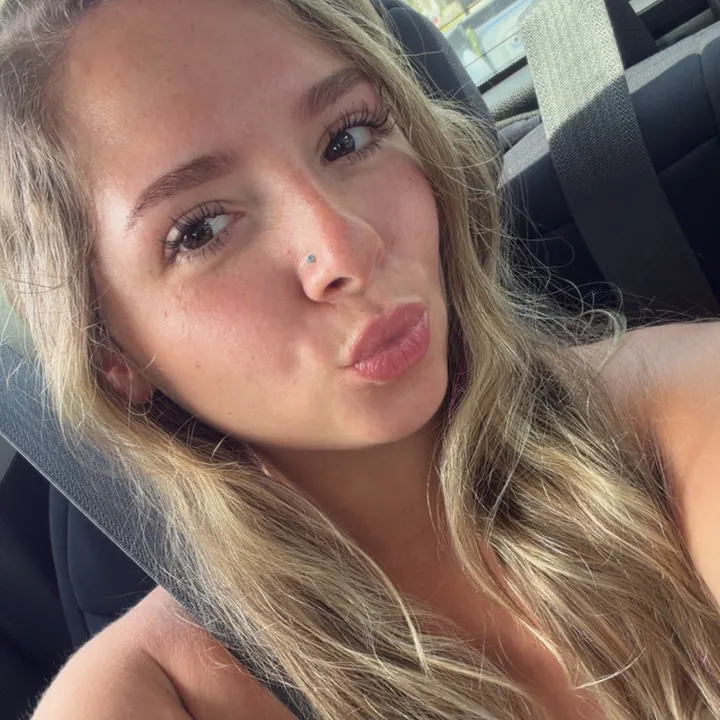@lilshytaylax