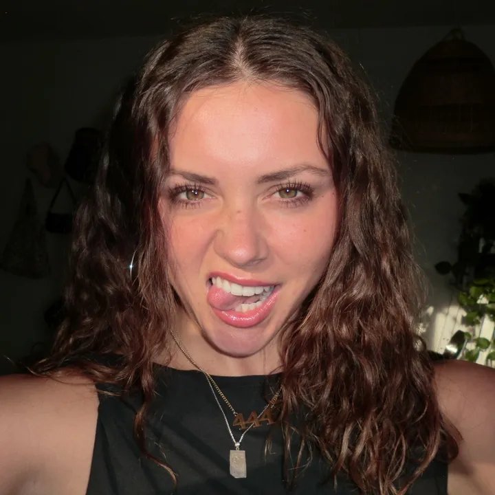 laurenshaw4babyyy