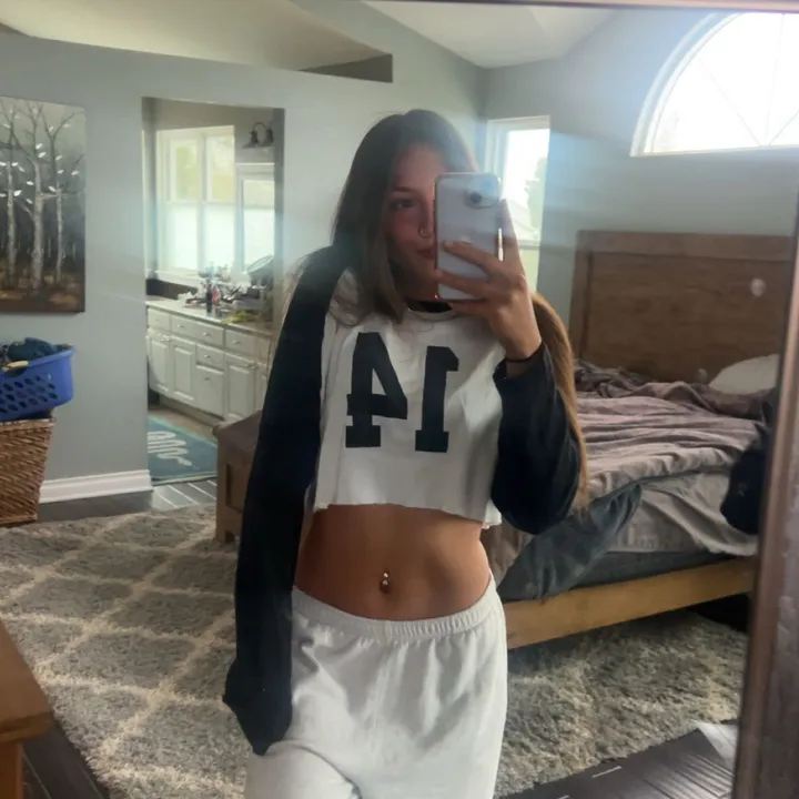 bella_oakess