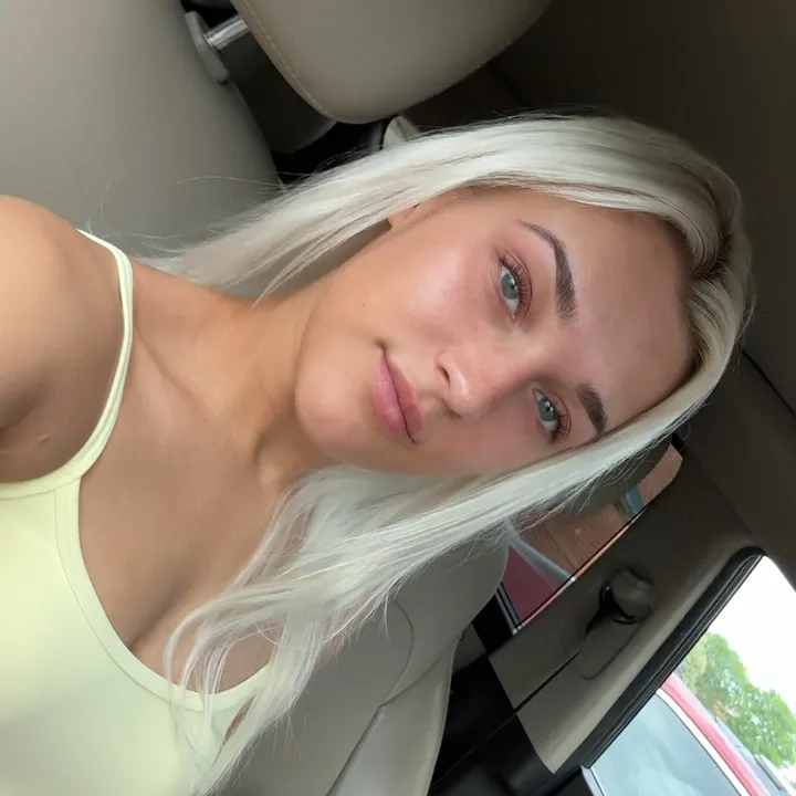 caitlinb2222