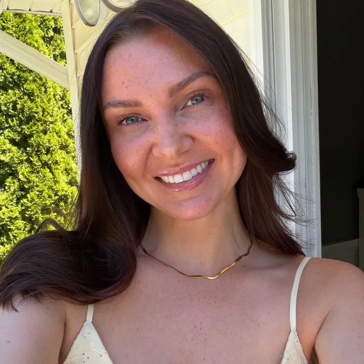 @devynnicoles